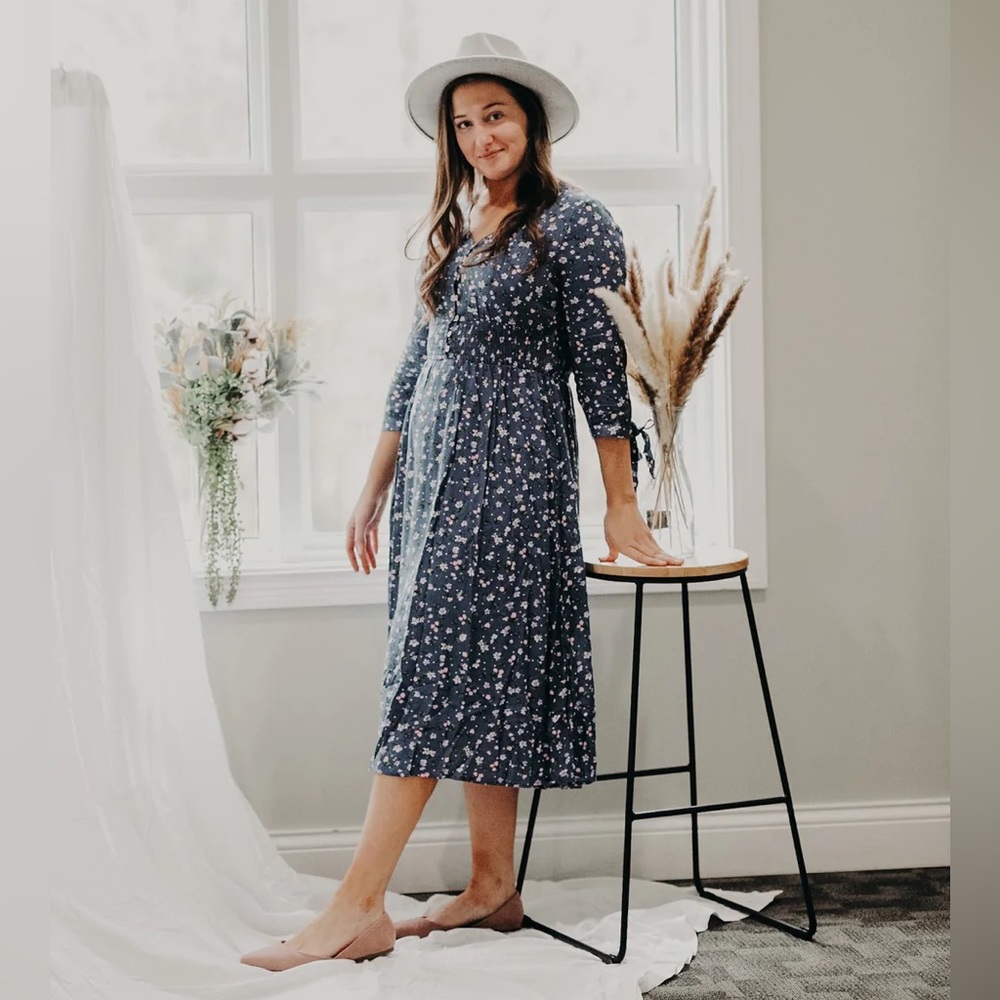 Reborn J Mia Maternity Dress in Blue Floral XL GUC